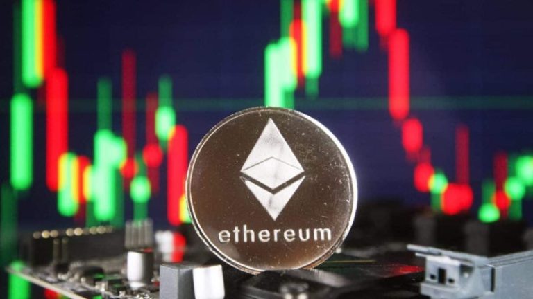 Expert Predicts Ethereum Crash Below $2K as Tom Lee’s BitMine ETH Unrealized Loss Hits $6B